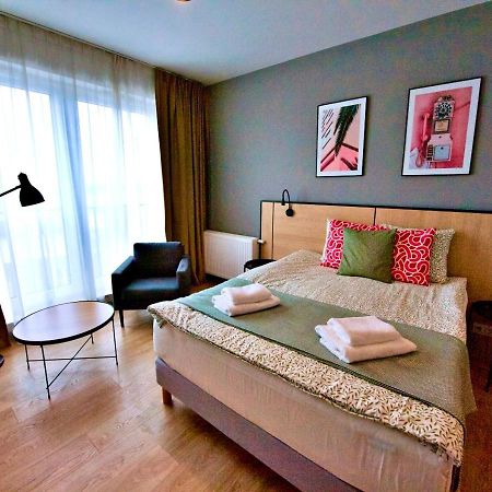 Bk Aparthotel Praga - National Stadium - Comfortable Apartment For 4 People Varşova Dış mekan fotoğraf