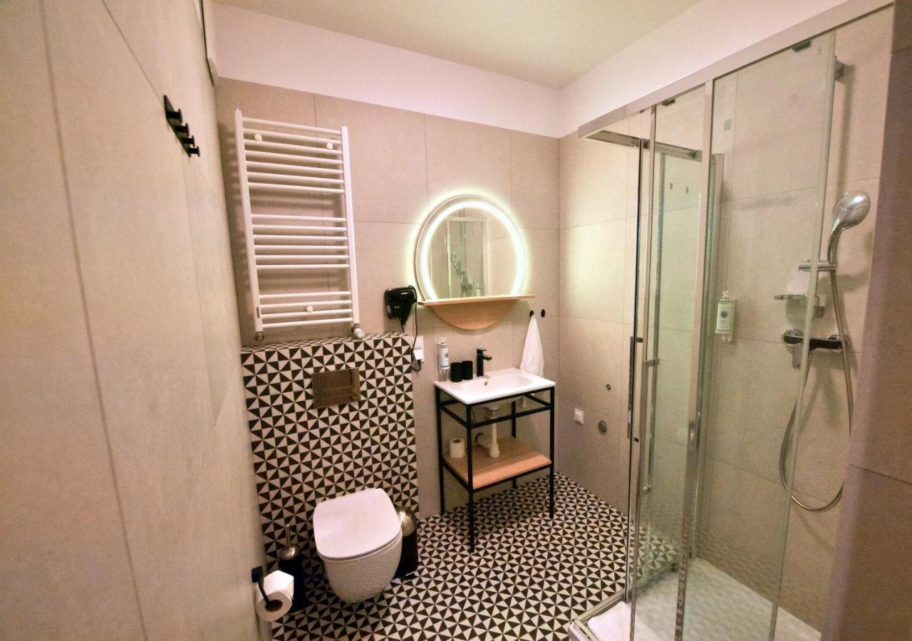 Bk Aparthotel Praga - National Stadium - Comfortable Apartment For 4 People Varşova Dış mekan fotoğraf