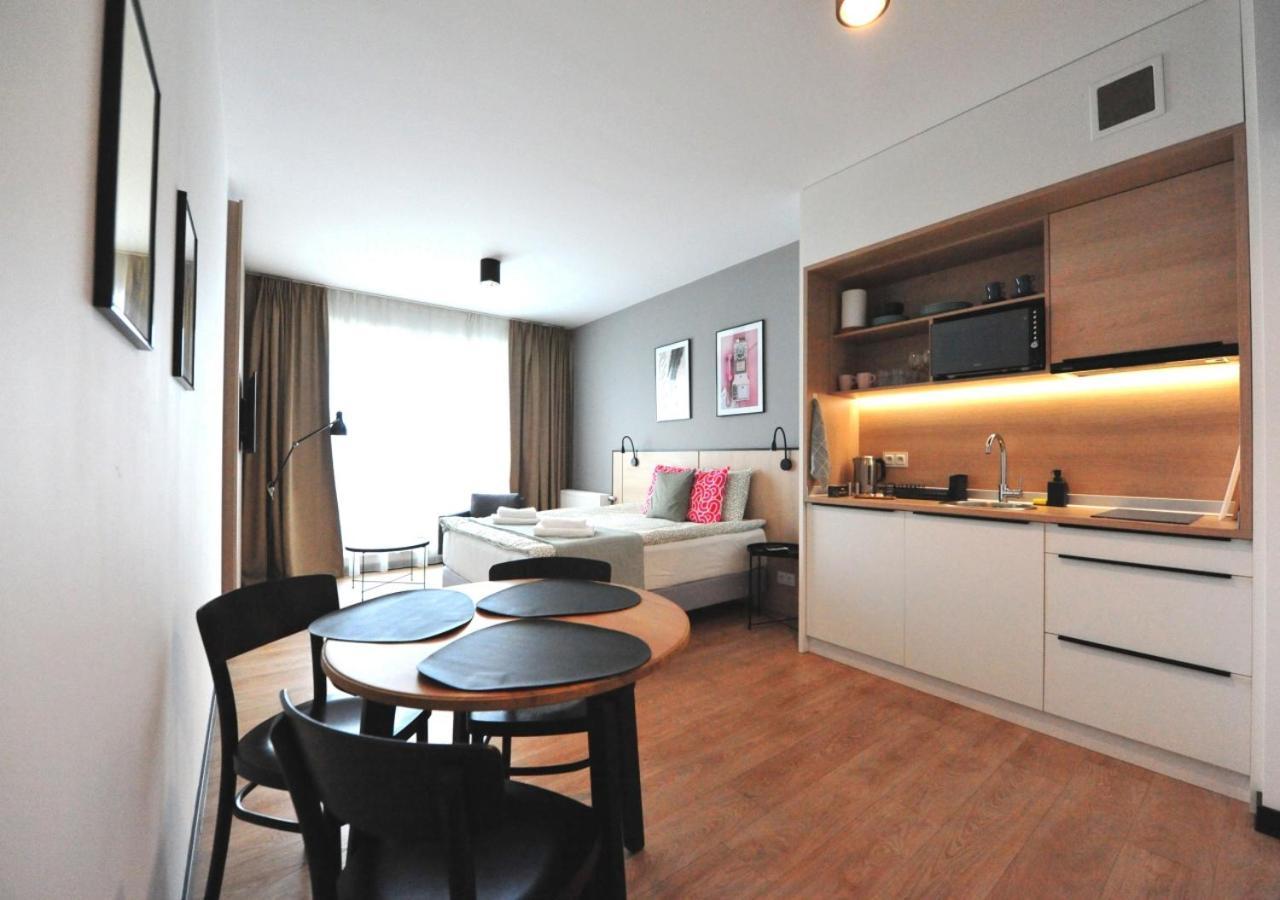 Bk Aparthotel Praga - National Stadium - Comfortable Apartment For 4 People Varşova Dış mekan fotoğraf